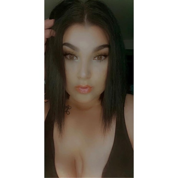 Meet your Posher, Arielle - Picture 1 of 1